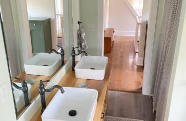 Duplex Farmhouse Rental Walk to Downtown - Foto 66