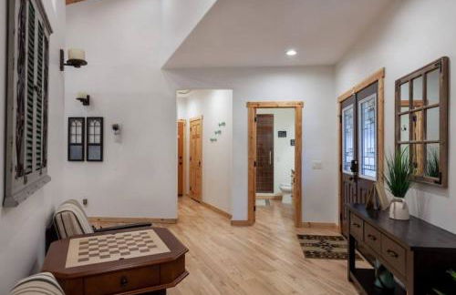 Hillside Hideaway - game rm - master spa - Luxury - Foto 32