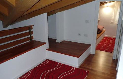 Incantevole appartamento con piscina e vista monti - Foto 4