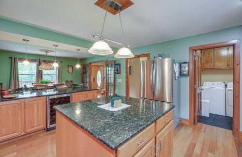 Peaceful Bluff City Retreat with Fire Pit and Grill - Foto 8