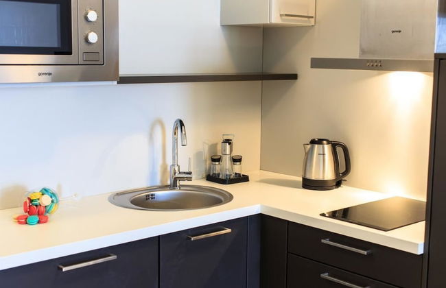 ROYAL GARDENS Apartments - Photo 79