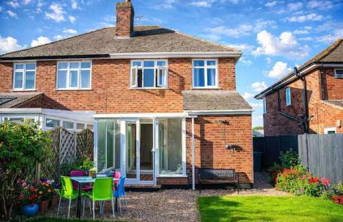 3BR Grantham Retreat, Perfect for Work Stays & Parking - Foto 3