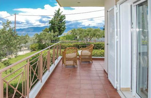 Two-Bedroom Holiday Home In Livanates - Foto 9