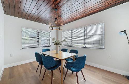 Newly Renovated | Minutes to Riverwalk & Beaches | Tampa Heights - Foto 32