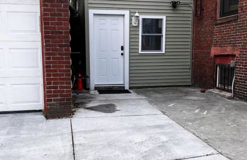 Central Square Studio with Off-Street Parking - Photo 20