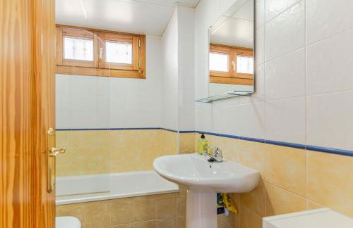 RentitSpain - Picena - Casa Picena Terraza y Senderismo en la Montaña - Photo 50