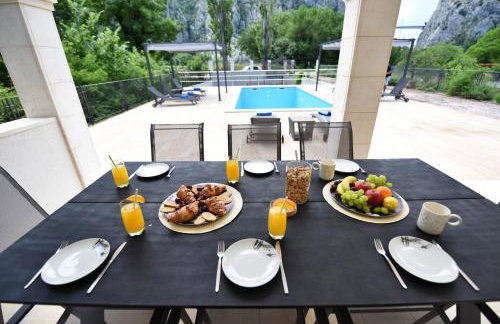 Villa Sophia with private swimming pool near the beach! - Photo 36