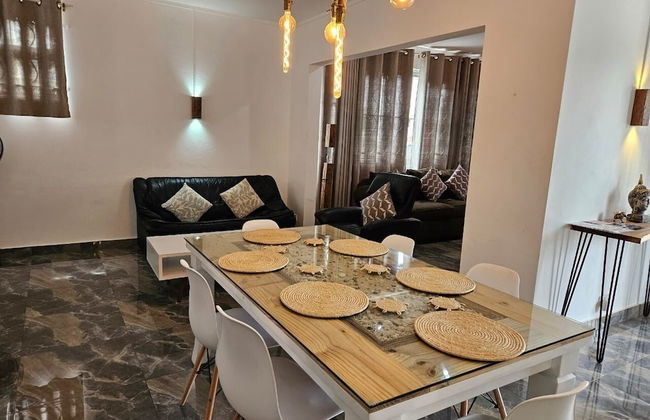 Spacious 4-bed Villa in Flic en Flac Roof top bar - Photo 17