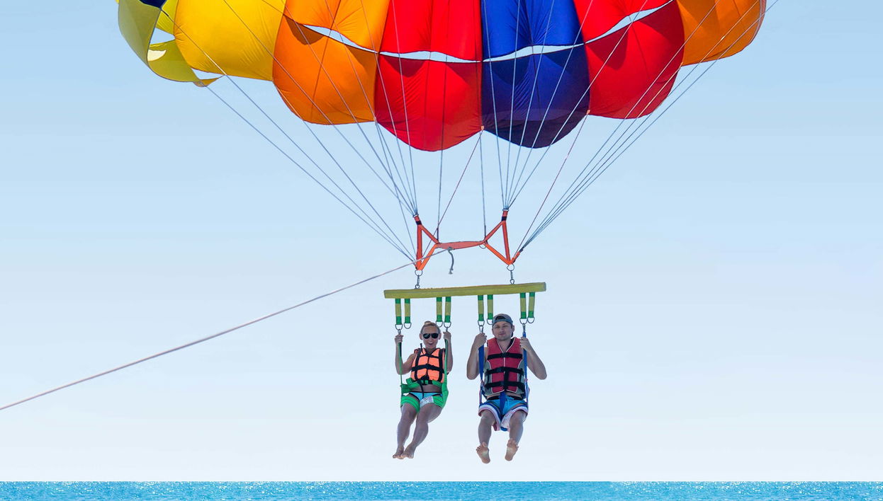 Parasailing a Puerto del Carmen