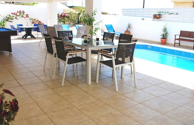 Villa Only 50m To The Sea, Sleeps 12, Polis - Foto 68