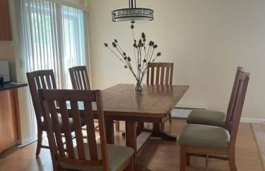 Spacious Wine Country Home Near Hagg Lake 4 Queen Beds Pet Friendly - Foto 11