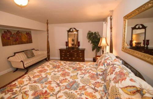 Elegant Lodge Rental with Lovely Countryside Views near Charlottesville, Virginia - Foto 27