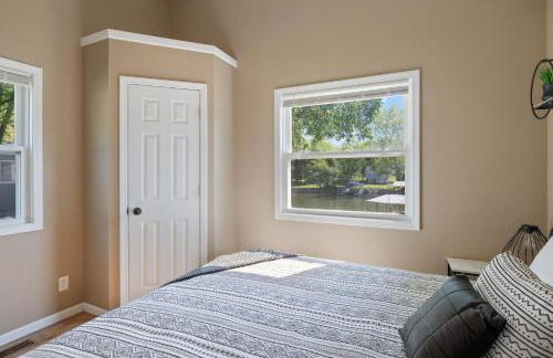 Huge Lakefront Yard, Private Dock - Amazing Views! - Foto 25