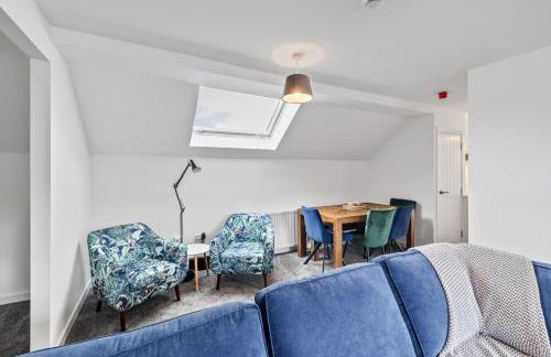 Prime Central Living 5-Bedroom 3-Bath Spacious House - Photo 11