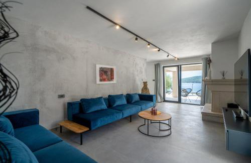 Seafront Villa Serenita - Photo 42