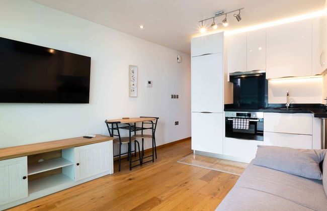 Ocean SPA Suite 11-hosted by Sweetstay - Photo 6