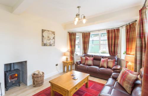 Chauffeur's Cottage with Hot Tub - Foto 3