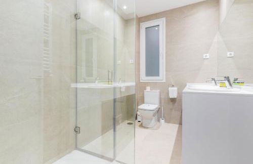 Stylish Central -4bedrooms 2bathrooms-Salamanca - Photo 35