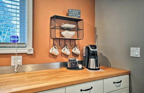 Cute and Cozy PDX Area Townhouse 31 Mi to Mt Hood! - Foto 7