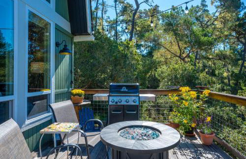 Forest Home with Deck, EV Station, King Beds - Foto 39