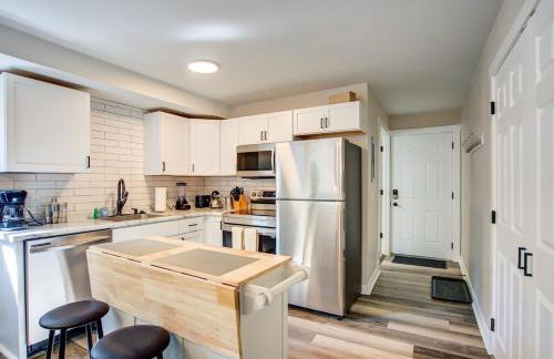 In-Unit Washer & Dryer with AC - Pets ok - Fenced yard - Foto 7