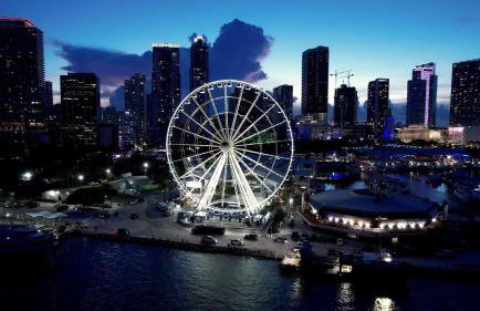 Skyline Views, Rooftop Pool & Gym Near Brickell - Foto 2