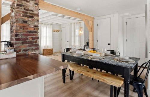 100% Renovated Stowe Village Farmhouse - Photo 16