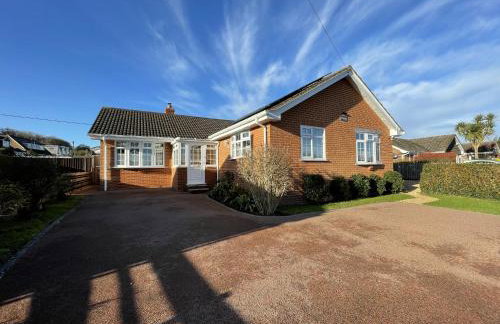 Dassia-Rural Bungalow, Dog Friendly with Hot Tub Near Gurnard - Foto 2