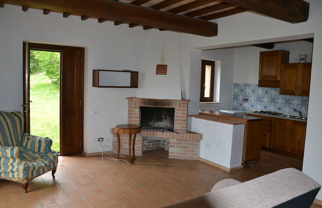 Panoramic Farmhouse With Swimming Pool - Photo 4