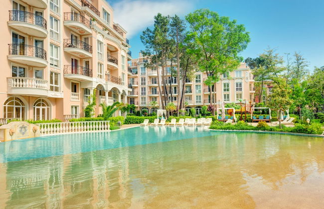 Venera & Anastasia Palace Apartments - Photo 37