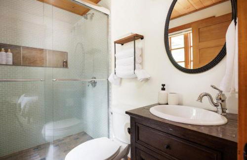 Sleeps 16-Hottub-Sauna-Pet Friendly-7 Min to Ski - Foto 20