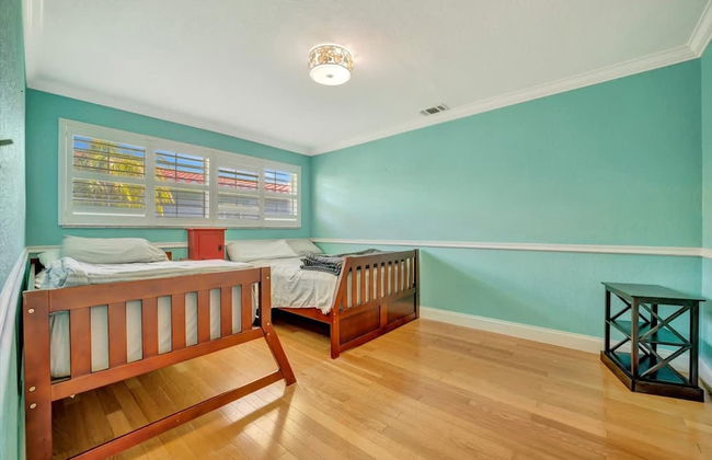 The Crown House 4b Pool Home 6 Mins to IR Beach - Foto 34