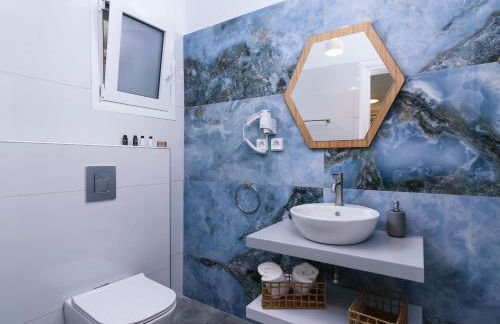 Sea View Luxury Villa White in Blue - Photo 23