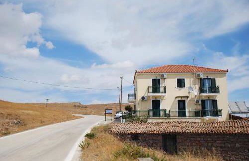 Andreas Studios - Photo 26