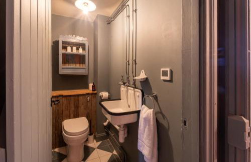 Unique renovated former chapel - Pass the Keys - Photo 33