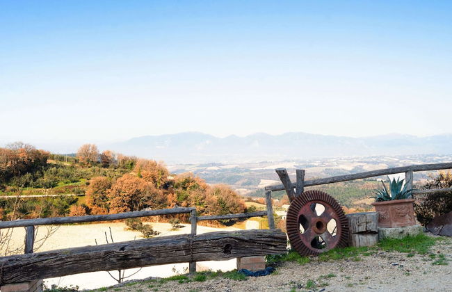 Sun-kissed Holiday Home With Swimming Pool - Photo 20