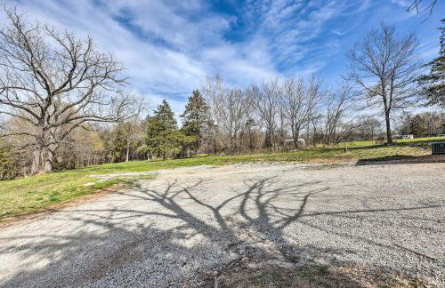 Eureka Springs Area Home with Porch, Grill! - Photo 23