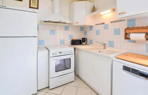 Beautiful Home In Créances With Wifi - Foto 7