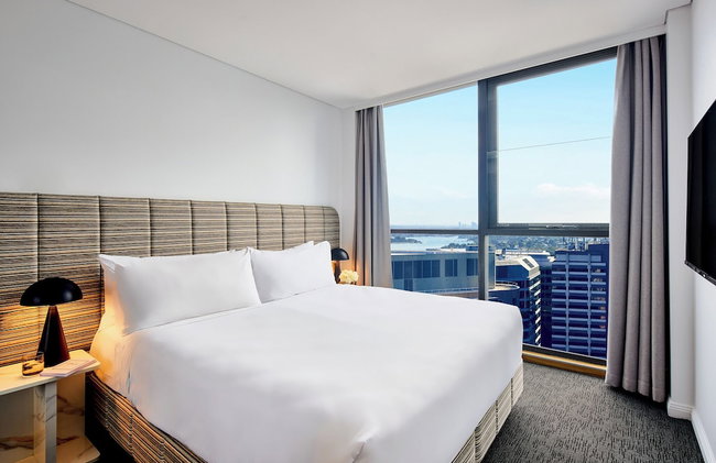 Meriton Suites North Sydney - Photo 14