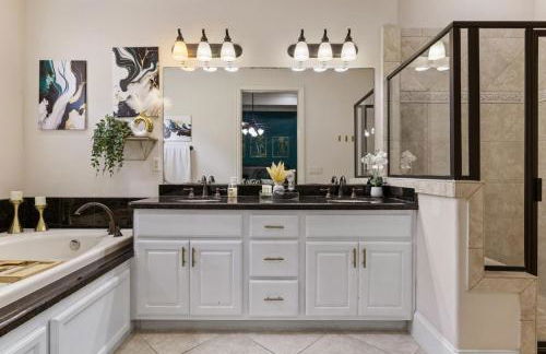 Modern Luxury Townhome in Uptown Galleria - Foto 32