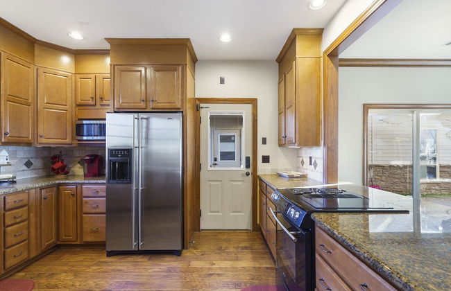 Table Rock Manor at Whitefish Bay - Photo 16