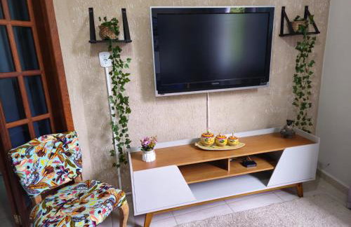 Casa Completa com Varanda Garagem Wi fi Suíte - Foto 1