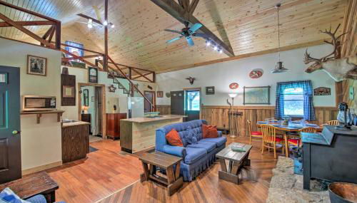 Waters Edge Retreat with Deck on Patoka Lake! - Foto 4