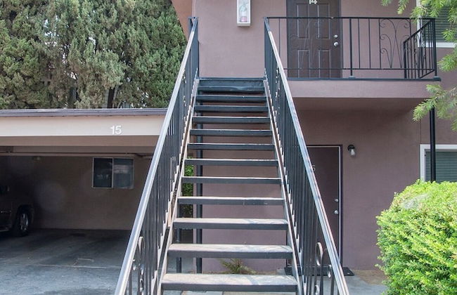 Longer Stay for Travelers Blocks from Hospital and Downtown Security Gates - Foto 47