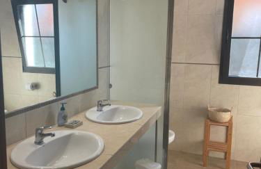 Casa Piedra, Luxury Family Front Line Golf, Hot Tub,Pool Table, 8 pers, Caleta de Fuste - Foto 14