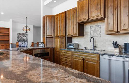 Lakefront Mansion!Close to SAC&Mahoney State Park! - Foto 8