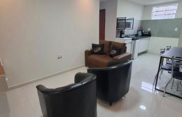 Espaço inteiro prox do aeroporto com ar cond e chuv elétrico - Foto 1