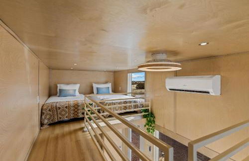 Tiny home near Grand Canyon sleeps 5, epic views! - Photo 9