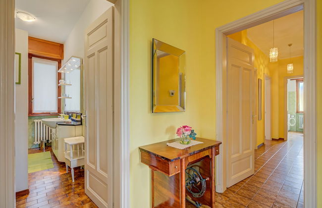 Connie s Apartment in Monvalle - Photo 46