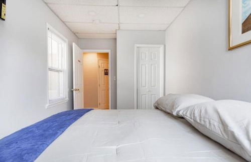 Updated 3BR 2BA Apartment Near NYC Airport - Foto 54